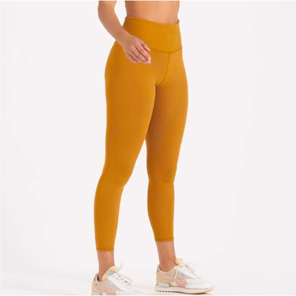 Vuori Rib Studio Women's Performance Leggings in Dark Golden Sz S NWOT